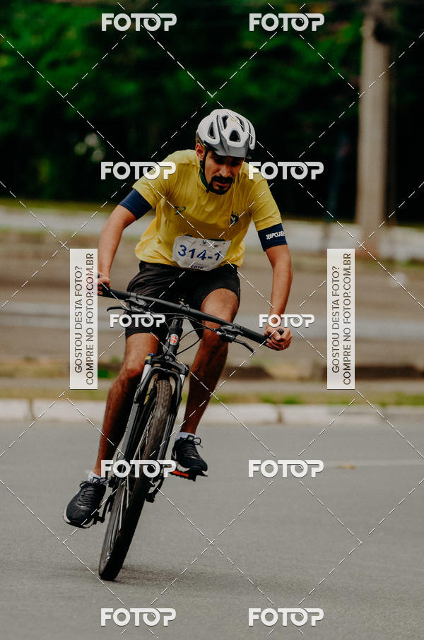 Buy your photos of the eventVSERIES Duathlon & Running on Fotop