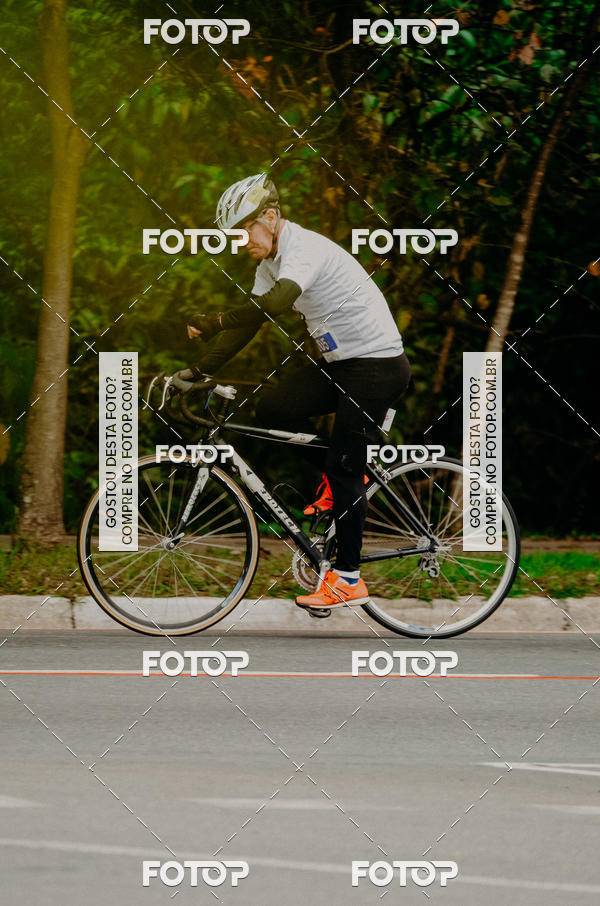 Buy your photos of the eventVSERIES Duathlon & Running on Fotop