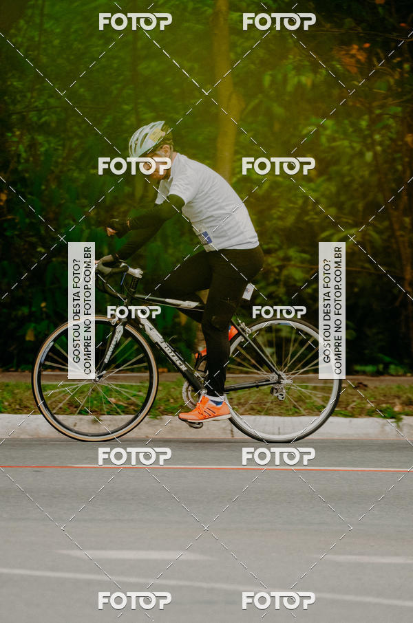 Buy your photos of the eventVSERIES Duathlon & Running on Fotop