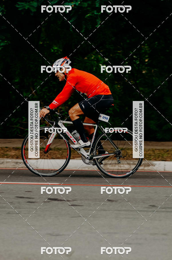 Buy your photos of the eventVSERIES Duathlon & Running on Fotop