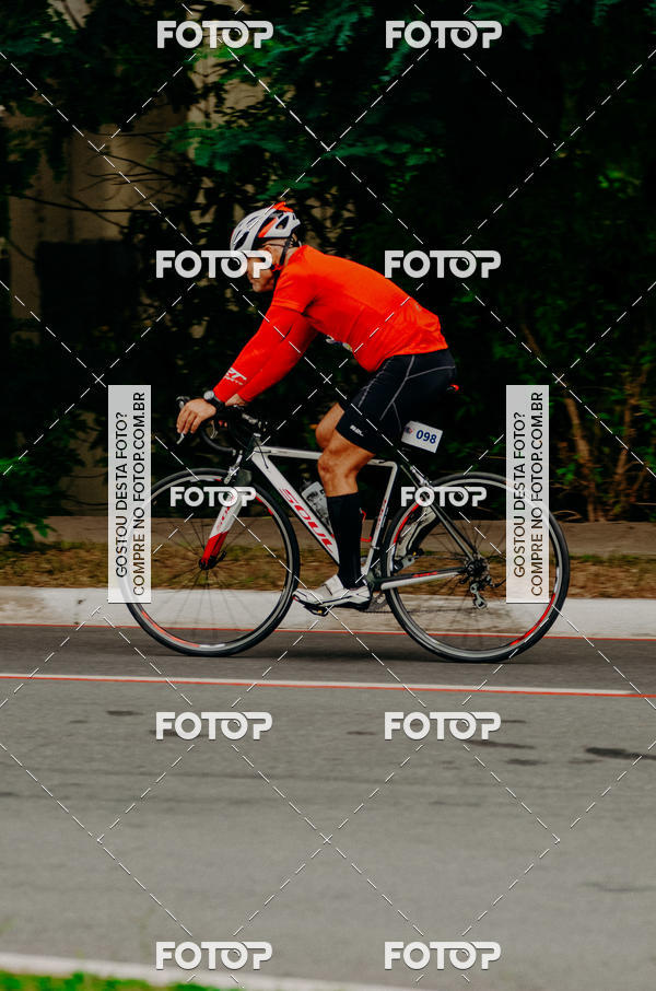 Buy your photos of the eventVSERIES Duathlon & Running on Fotop