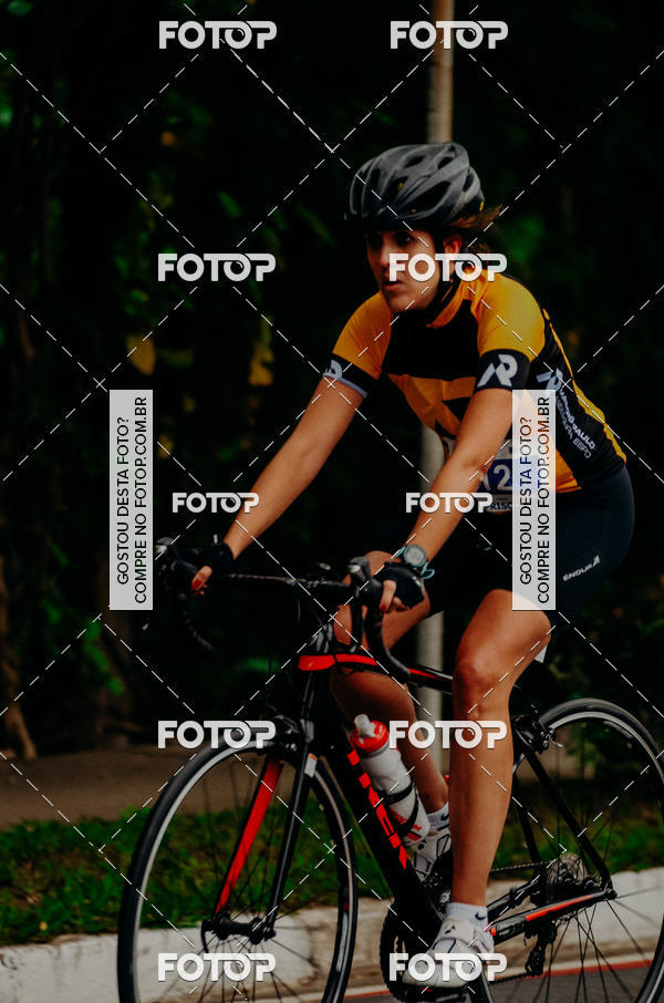 Buy your photos of the eventVSERIES Duathlon & Running on Fotop