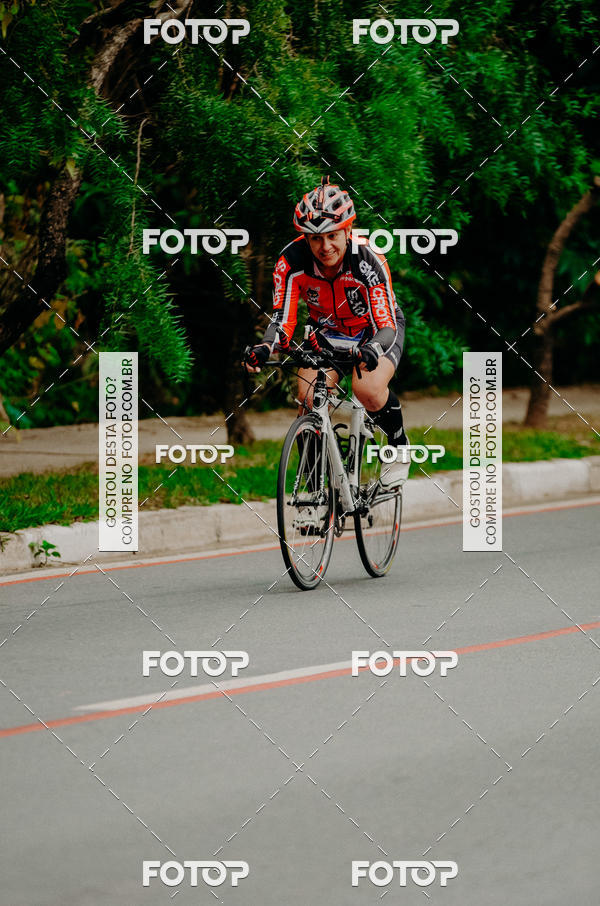 Buy your photos of the eventVSERIES Duathlon & Running on Fotop