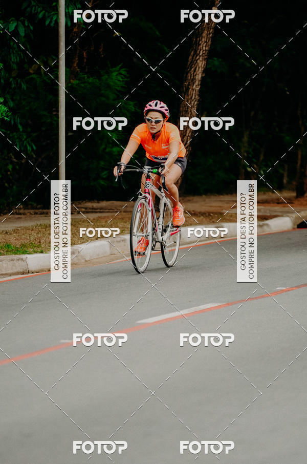 Buy your photos of the eventVSERIES Duathlon & Running on Fotop