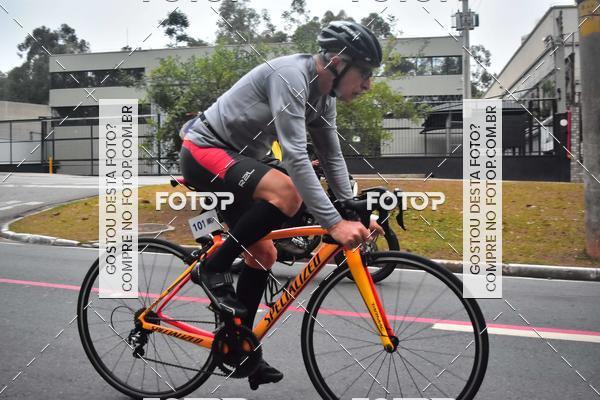 Buy your photos of the eventVSERIES Duathlon & Running on Fotop