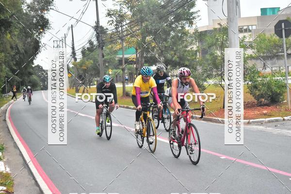 Buy your photos of the eventVSERIES Duathlon & Running on Fotop