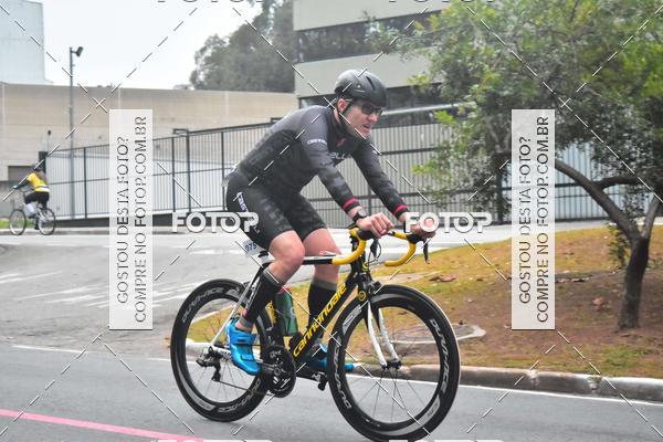 Buy your photos of the eventVSERIES Duathlon & Running on Fotop