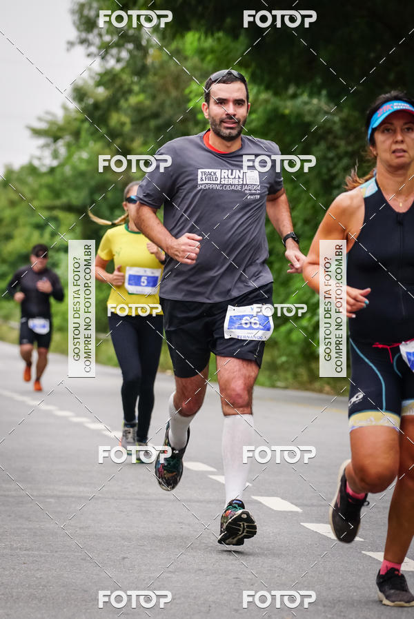 Buy your photos of the eventVSERIES Duathlon & Running on Fotop