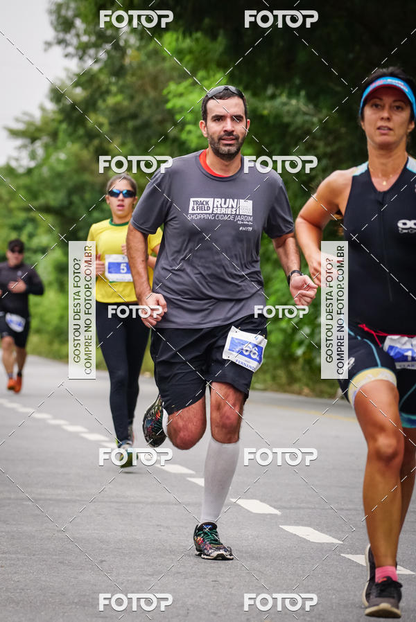Buy your photos of the eventVSERIES Duathlon & Running on Fotop