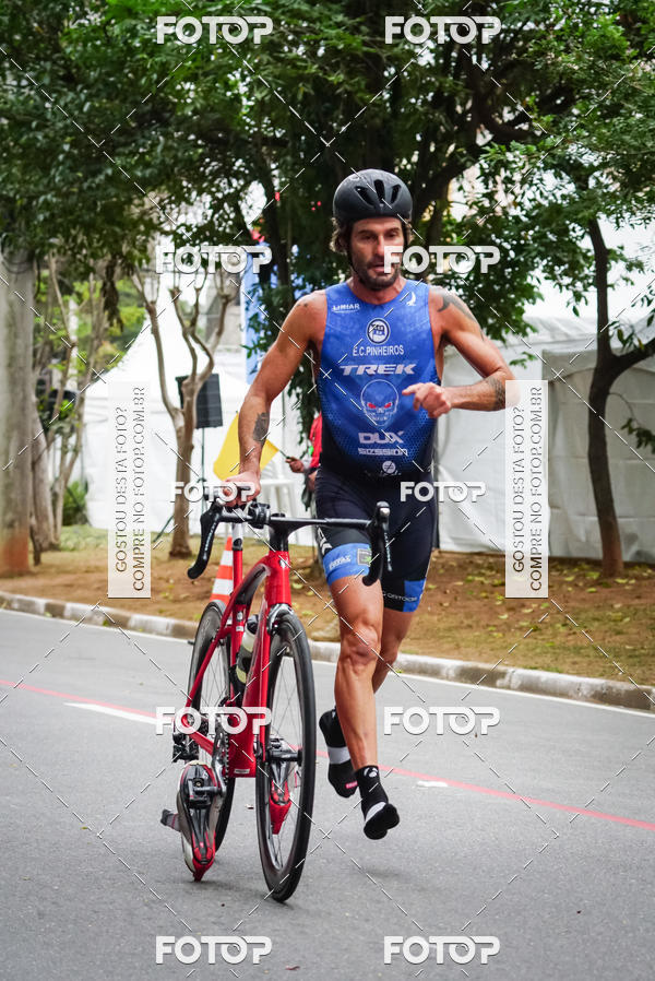 Buy your photos of the eventVSERIES Duathlon & Running on Fotop