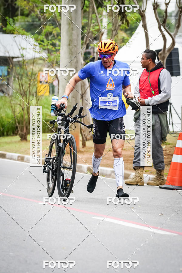 Buy your photos of the eventVSERIES Duathlon & Running on Fotop