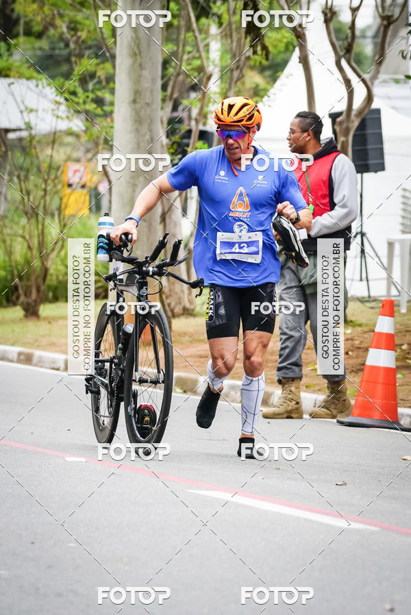 Buy your photos of the eventVSERIES Duathlon & Running on Fotop