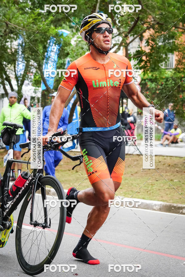 Buy your photos of the eventVSERIES Duathlon & Running on Fotop