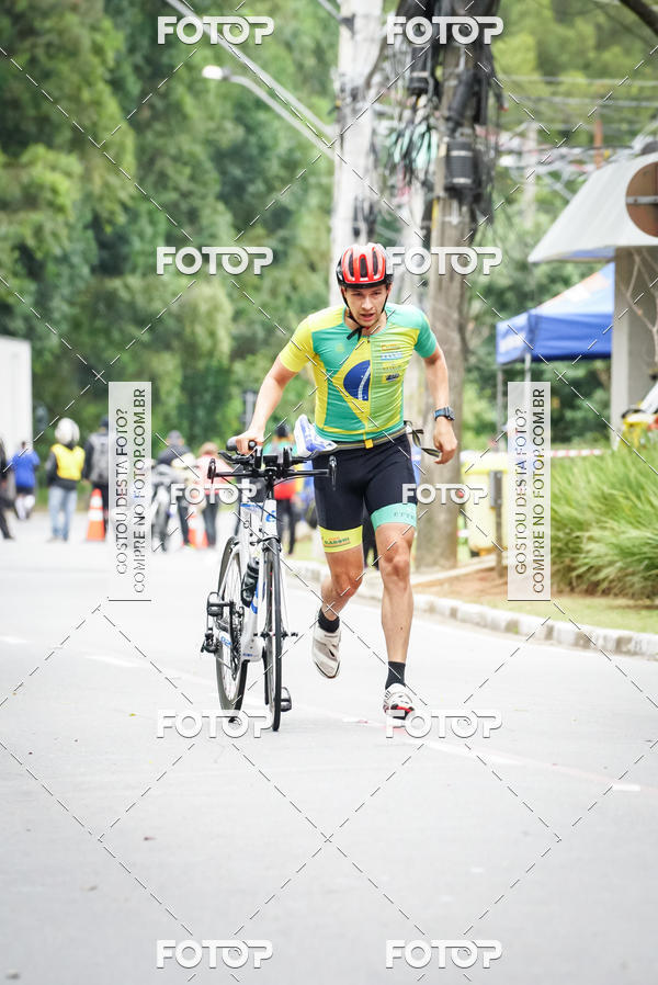 Buy your photos of the eventVSERIES Duathlon & Running on Fotop