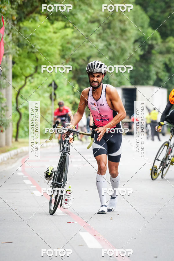 Buy your photos of the eventVSERIES Duathlon & Running on Fotop