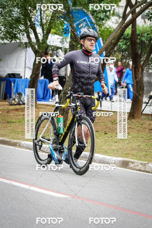 Buy your photos of the eventVSERIES Duathlon & Running on Fotop