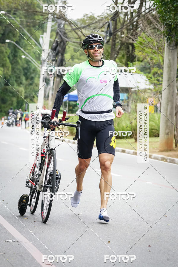 Buy your photos of the eventVSERIES Duathlon & Running on Fotop