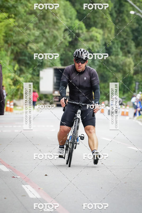 Buy your photos of the eventVSERIES Duathlon & Running on Fotop