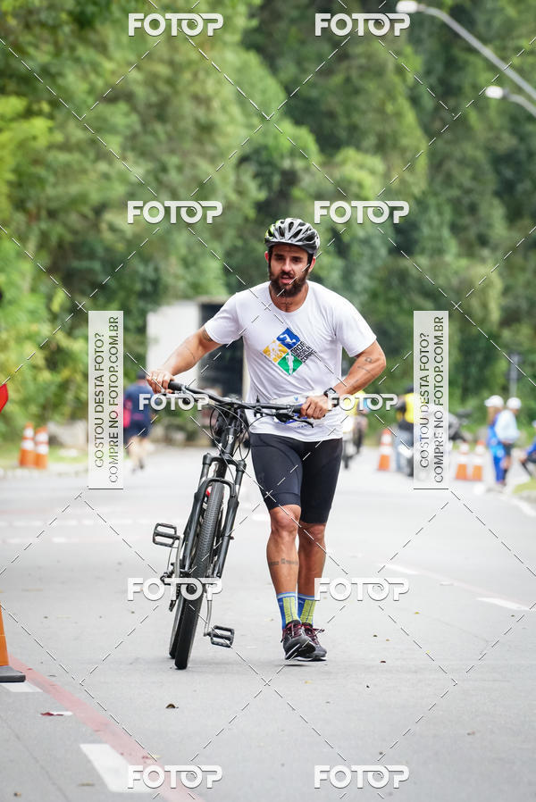 Buy your photos of the eventVSERIES Duathlon & Running on Fotop