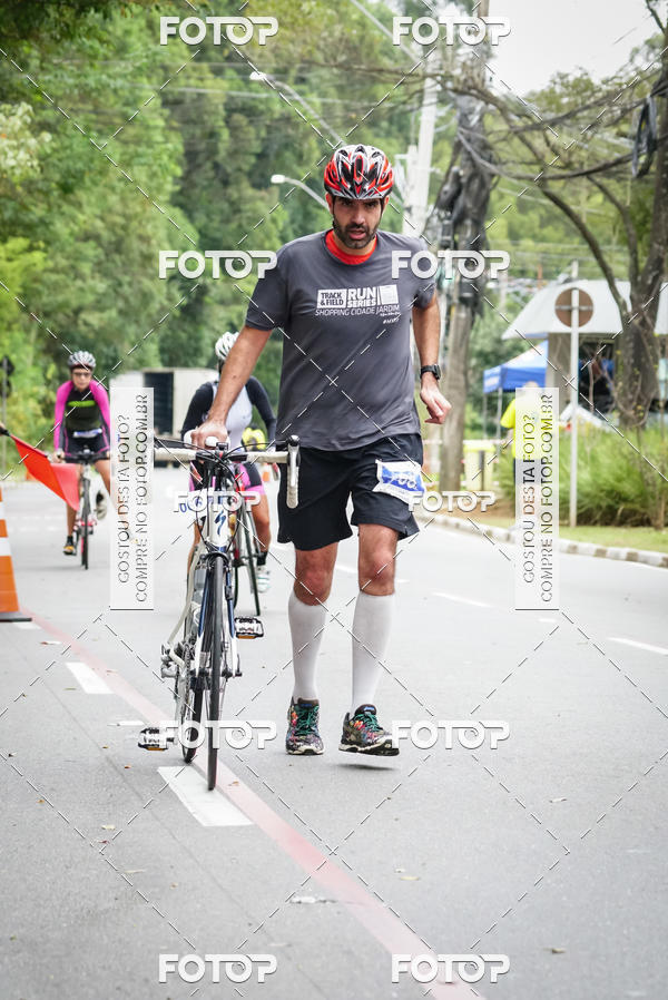 Buy your photos of the eventVSERIES Duathlon & Running on Fotop