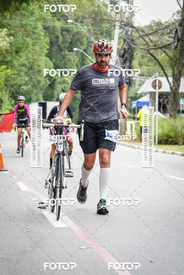 Buy your photos of the eventVSERIES Duathlon & Running on Fotop