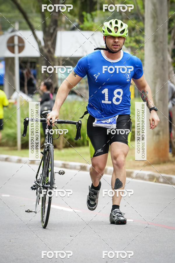 Buy your photos of the eventVSERIES Duathlon & Running on Fotop