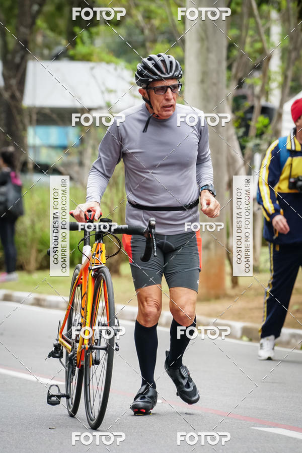 Buy your photos of the eventVSERIES Duathlon & Running on Fotop