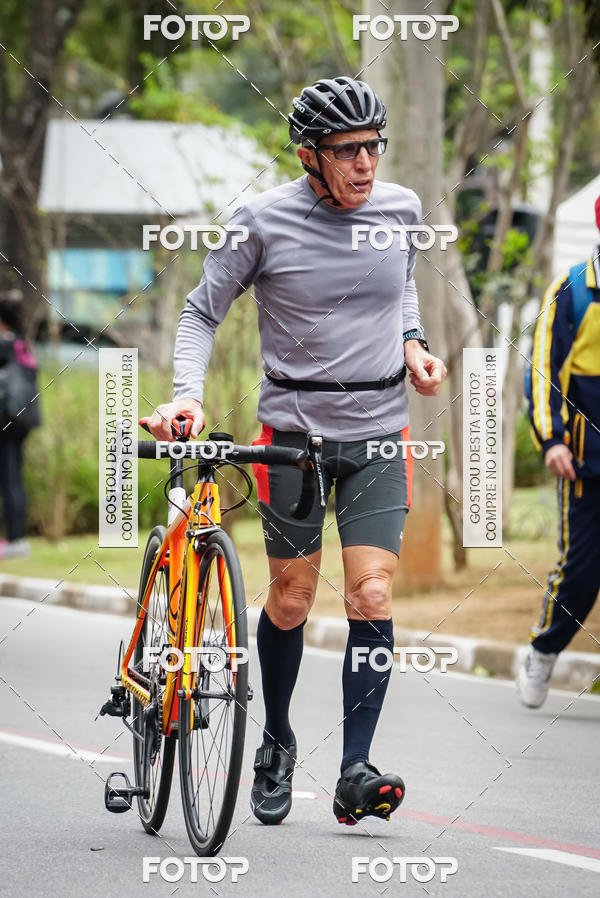 Buy your photos of the eventVSERIES Duathlon & Running on Fotop