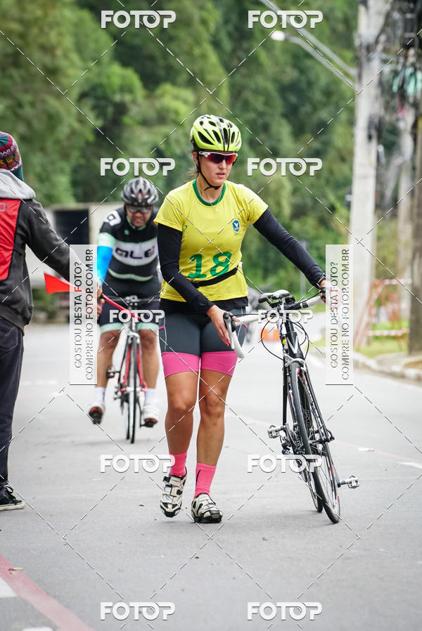 Buy your photos of the eventVSERIES Duathlon & Running on Fotop