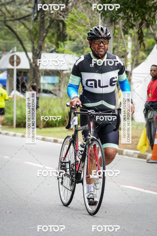 Buy your photos of the eventVSERIES Duathlon & Running on Fotop