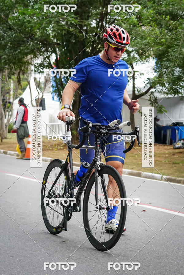 Buy your photos of the eventVSERIES Duathlon & Running on Fotop