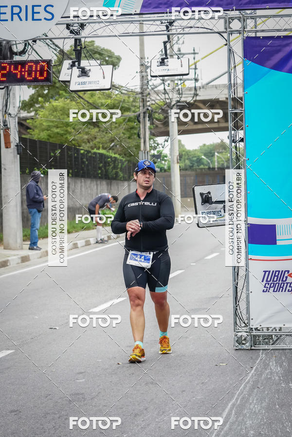 Buy your photos of the eventVSERIES Duathlon & Running on Fotop