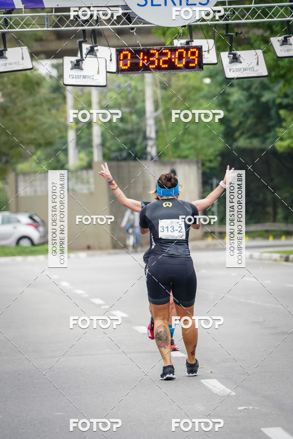 Buy your photos of the eventVSERIES Duathlon & Running on Fotop