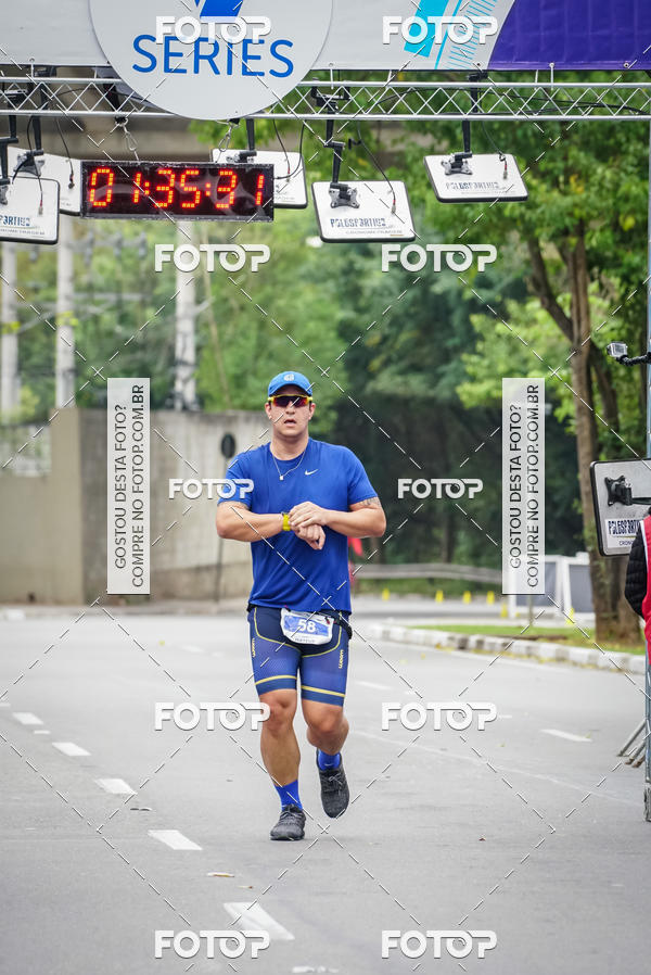 Buy your photos of the eventVSERIES Duathlon & Running on Fotop