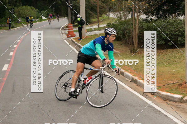 Buy your photos of the eventVSERIES Duathlon & Running on Fotop