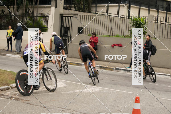 Buy your photos of the eventVSERIES Duathlon & Running on Fotop