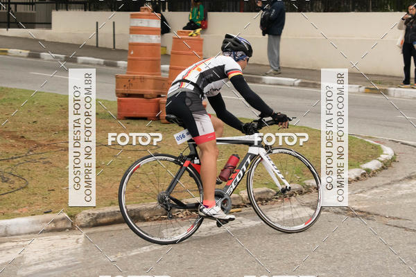 Buy your photos of the eventVSERIES Duathlon & Running on Fotop