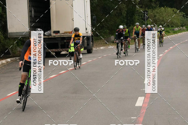 Buy your photos of the eventVSERIES Duathlon & Running on Fotop
