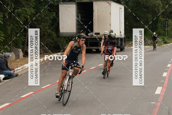 Buy your photos of the eventVSERIES Duathlon & Running on Fotop