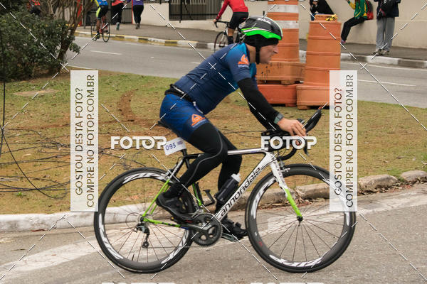 Buy your photos of the eventVSERIES Duathlon & Running on Fotop