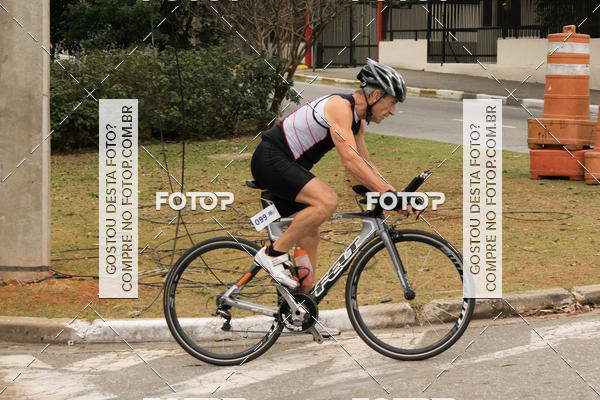 Buy your photos of the eventVSERIES Duathlon & Running on Fotop