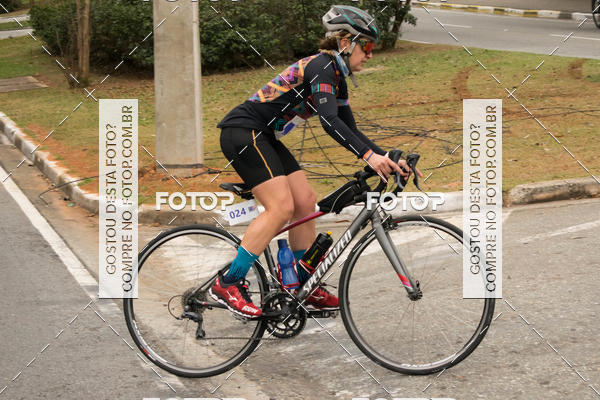 Buy your photos of the eventVSERIES Duathlon & Running on Fotop