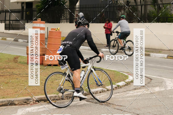 Buy your photos of the eventVSERIES Duathlon & Running on Fotop