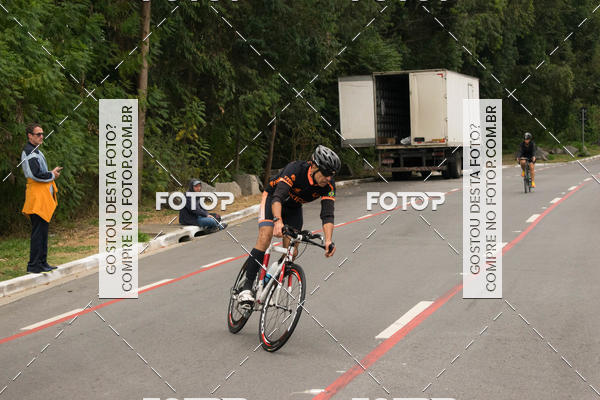 Buy your photos of the eventVSERIES Duathlon & Running on Fotop