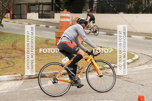 Buy your photos of the eventVSERIES Duathlon & Running on Fotop