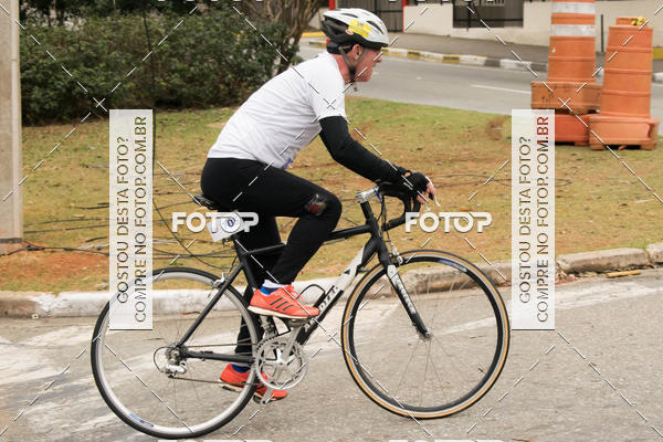 Buy your photos of the eventVSERIES Duathlon & Running on Fotop