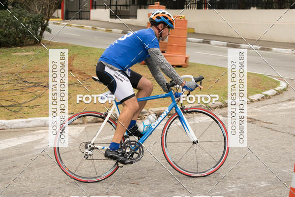 Buy your photos of the eventVSERIES Duathlon & Running on Fotop