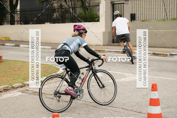 Buy your photos of the eventVSERIES Duathlon & Running on Fotop