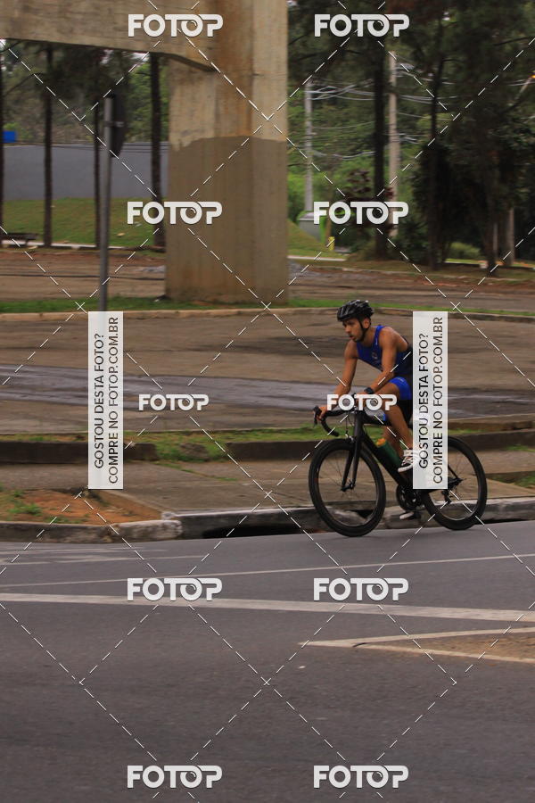 Buy your photos of the eventVSERIES Duathlon & Running on Fotop