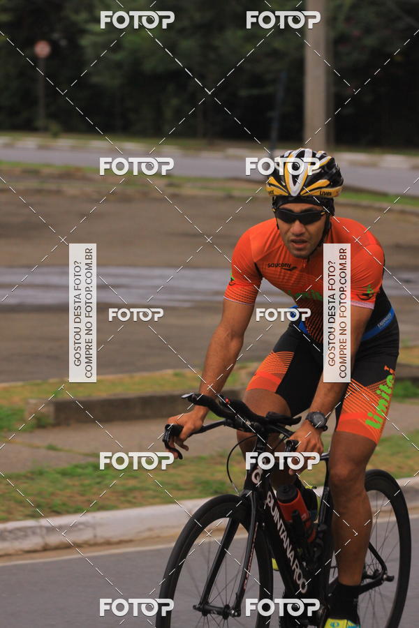 Buy your photos of the eventVSERIES Duathlon & Running on Fotop